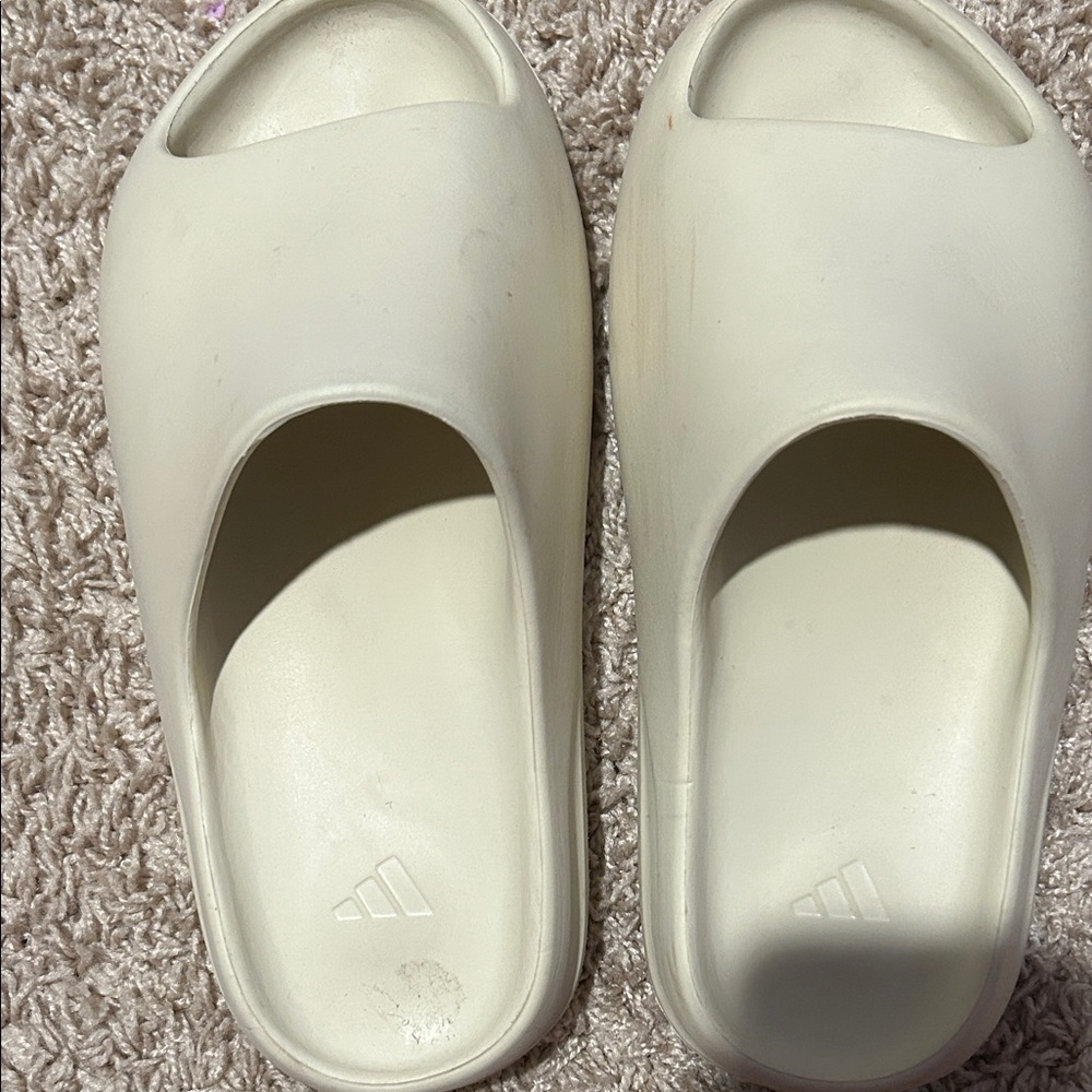 Bone Yeezy slides men’s
